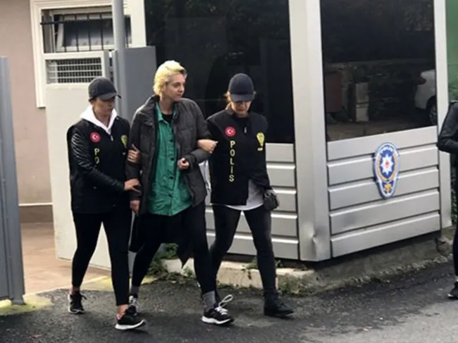 İstanbul’da başörtülü öğretmene saldıran Berrak Karaoğlu: Üzgün olduğum bir an yaşandı