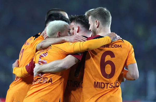 galatasaray-kadikoyde-cok-rahat-fenerbahce-0-2-galatasaray-mac-sonucu-1673201244655.jpg Galatasaray Kadıköy'de çok rahat! Fenerbahçe 0-3 Galatasaray (MAÇ SONUCU) - 4