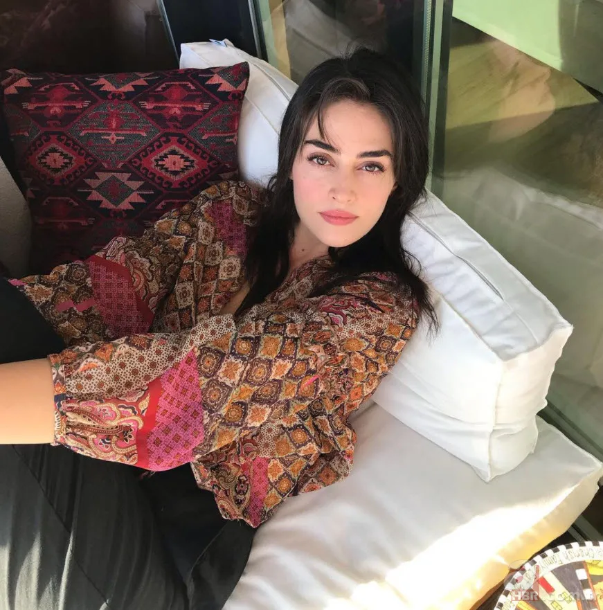 Önder Öztahran’la aşk yaşayan Aslı Enver’in ilk eşi bakın hangi oyuncu çıktı! Meğer kendisinden daha ünlüymüş… 14