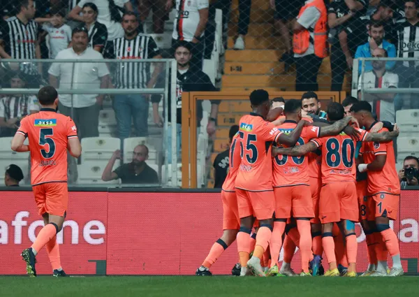 Valerien Ismael kırmızı kart gördü