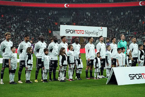 1677422103131.jpg İstanbul'da sessiz gece! Beşiktaş 0-0 Antalyaspor (MAÇ SONUCU-ÖZET) - 1