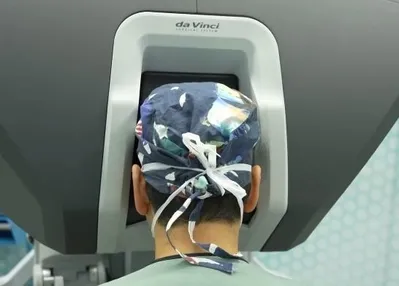 Böbrek üstü kitlelerinde robotik çağ