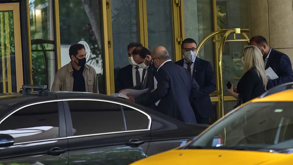 James Jeffrey İstanbul'da Suriyeli muhaliflerle bir araya geldi