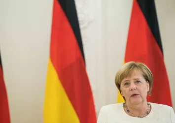 Merkel'den NATO'ya uyarı: Güçlenmemiz lazım!