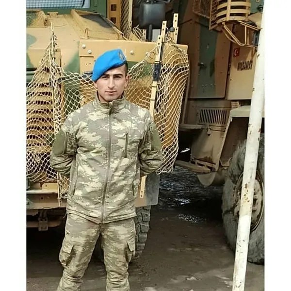 Hakkari’de şehit askerler için tören düzenlendi