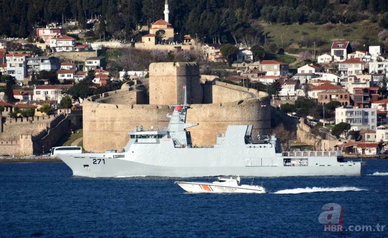 Çanakkale Boğazı'ndan geçen Pakistan donanmasına ait gemi Türk Bayrağı açtı 4