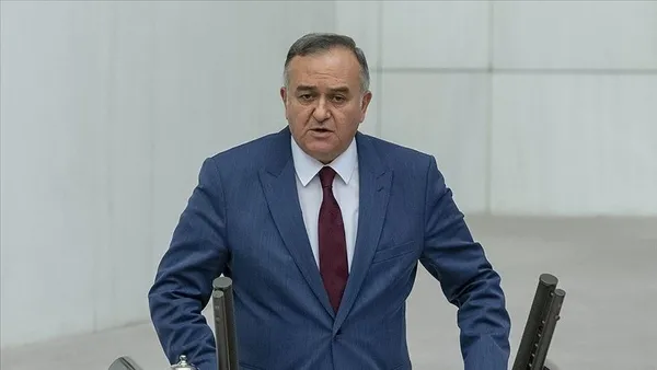 son-dakika-ak-partiden-anayasa-degisikligi-aciklamasi-85-milyon-destekliyor-anayasa-degisikligi-teklifi-ne-zam-1673436597328.jpg Son dakika: AK Parti'den Anayasa değişikliği açıklaması! 85 milyon destekliyor | Anayasa değişikliği teklifi ne zaman TBMM'ye gelecek? - 3