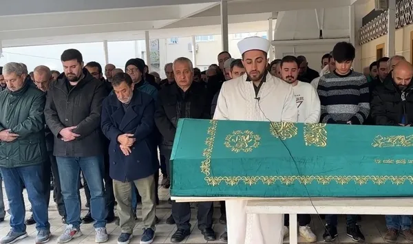 istanbulda-sokak-ortasinda-kiskanclik-cinayeti-basina-sopayla-vura-vura-oldurdu-1703488458530.jpeg İstanbul'da sokak ortasında kıskançlık cinayeti! Başına sopayla vura vura öldürdü - 2