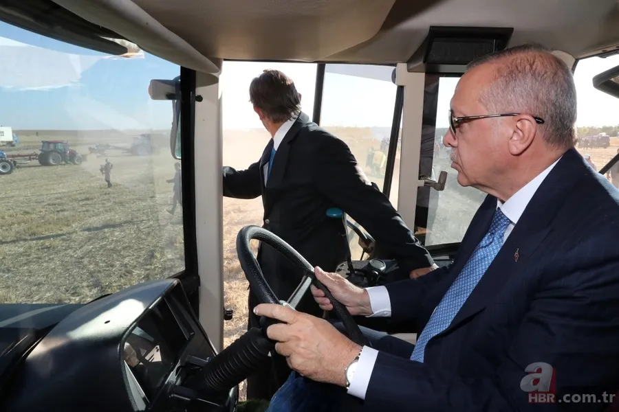 Başkan Erdoğan yerli elektrikli traktörü kullandı 16