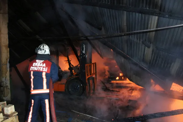 Tokat Erbaa’da korkutan yangın! 3 saat sonra kontrol altına alındı