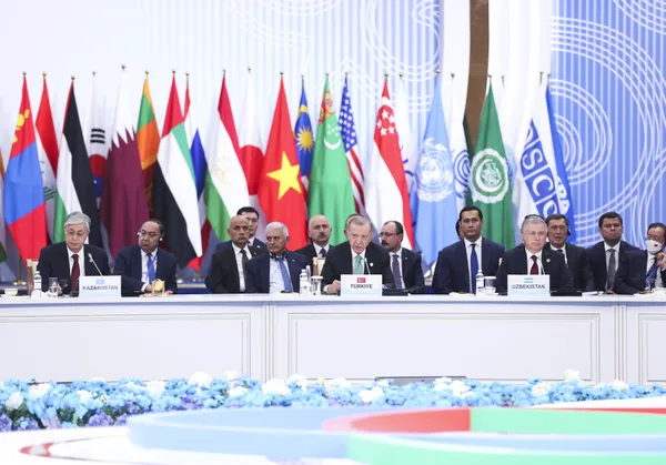 son-dakika-baskan-erdogan-kazakistan-donusu-basin-mensuplarinin-sorularini-yanitladi-1665735811247.jpg Son dakika: Başkan Erdoğan, Kazakistan dönüşü basın mensuplarının sorularını yanıtladı - 16