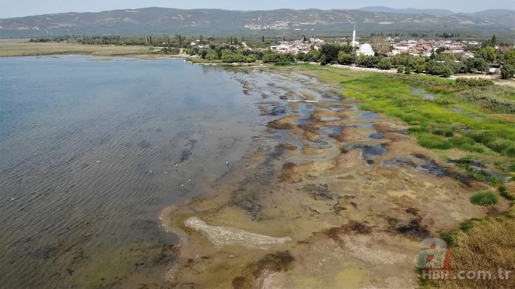 İznik Gölü’nde sular çekildi! 2 bin yıllık bazlika ortaya çıktı