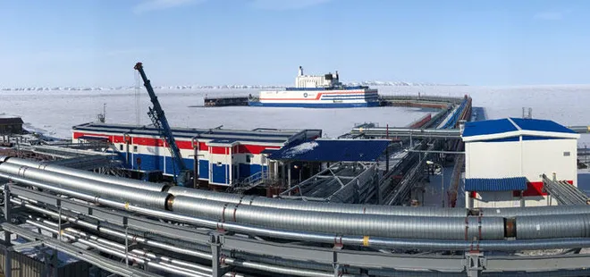 Dünyada bir ilk! Yüzer Nükleer Santral Rusya’da hizmete girdi