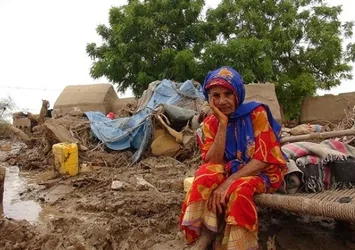 BM'den Yemen'deki selzedelere gıda yardımı