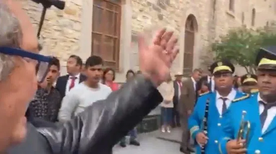 CHP’li başkan Muammer Ekrem Oran'dan 19 Mayıs’a gölge düşüren hareket! Gençlerin yürüyüşünü engelledi - 1