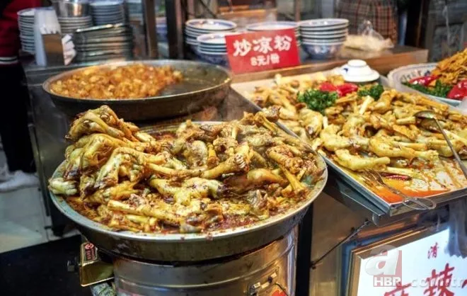 Ne bulsa yiyorlar! İşte koronavirüsün yayıldığı pazar... 13