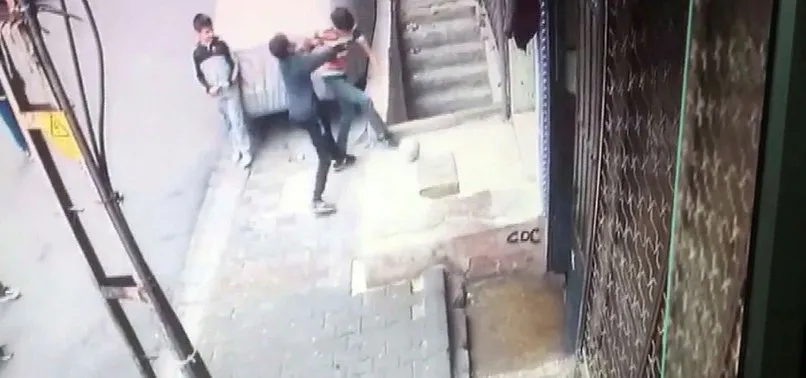 12 yaşındaki çocuk 3 metre yükseklikten düştü