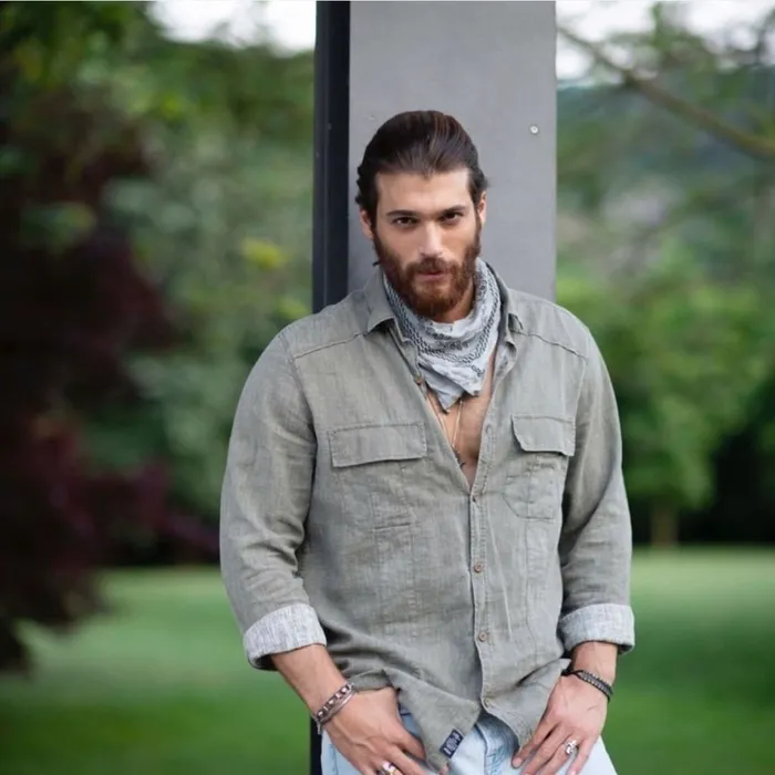 bradley-cooperdan-turk-dizisi-itirafi-annesi-360-bolumu-defalarca-izlemis-1768383294475.jpg Kaynak: Sosyal medya