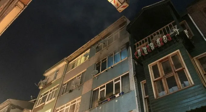 İstanbul'da esrarengiz ölüm! Yangın noktasında yaralı bulunan genç hayatın kaybetti... - 3