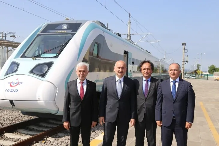 Milli elektrikli tren raylara iniyor! Saatte 225 kilometre hıza çıkacak
