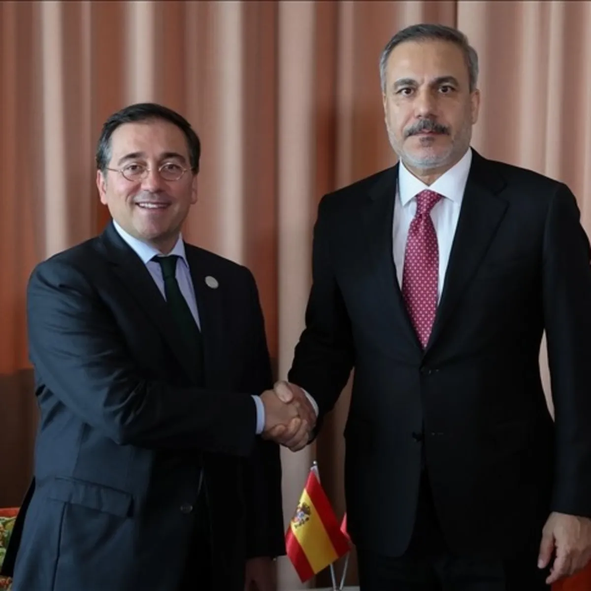 Dışişleri Bakanı Fidan İspanyol mevkidaşı ile görüştü