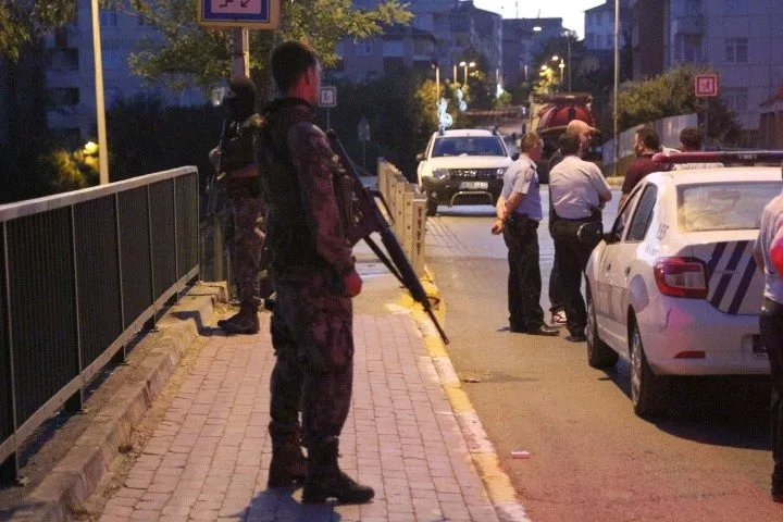 İstanbul’da polise alçak saldırı!