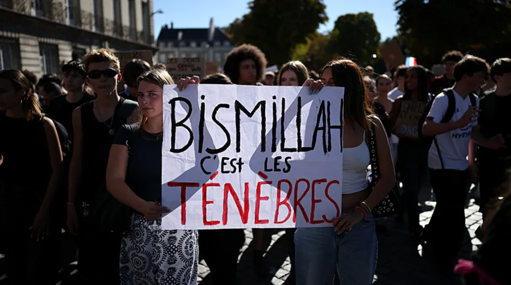 Fransa sokaklarında “Bismillah" sloganı