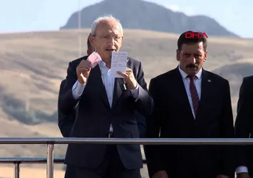Kendisini 'Hesap uzmanı' olarak tanımlayan Kılıçdaroğlu'nun çeyrek altın hesabı tutmadı! İlk mitinginde gaf üstüne gaf...