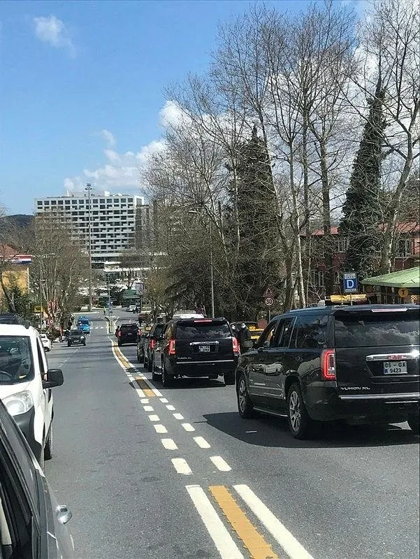 Son dakika: Başkan Erdoğan’dan sürpriz ziyaret! Sarıyer’de minibüs durağına uğradı