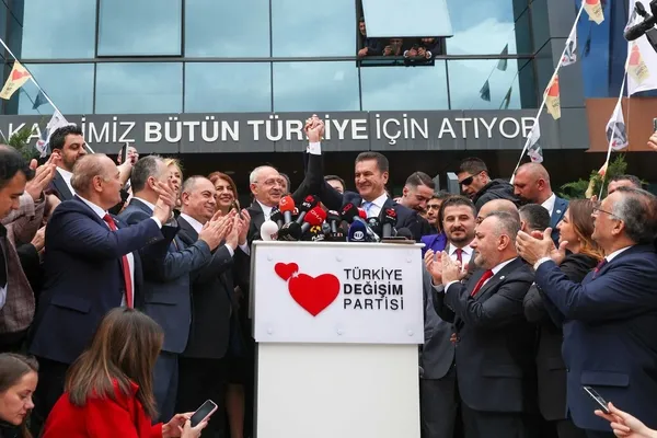 1694864156367.jpg Mustafa Sarıgül'den tam gaz Kılıçdaroğlu savunması: CHP'nin hiç olmadığı kadar ona ihtiyacı var - 6
