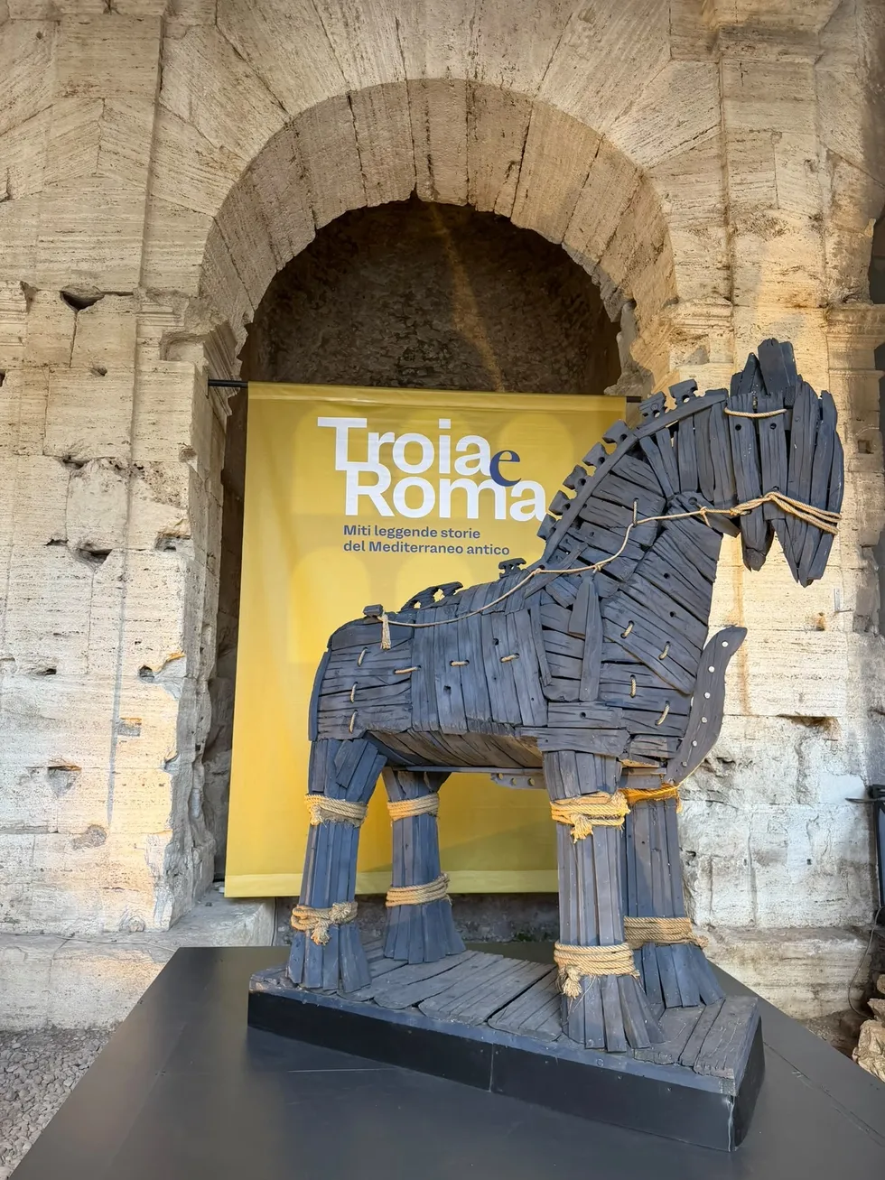 Troya, 221 eserle Kolezyum'da! Bakan Ersoy: Kültür turizmine katkı sağlayacak - 3