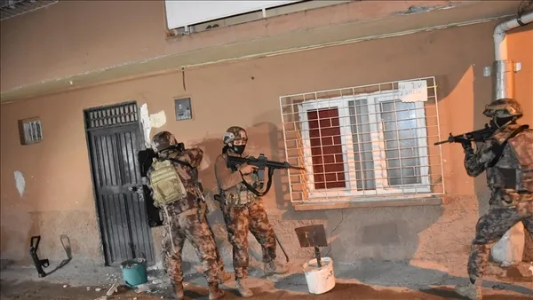 İstanbul merkezli 4 ilde terör örgütü PKK'ya dev operasyon! Onlarca gözaltı var - 2