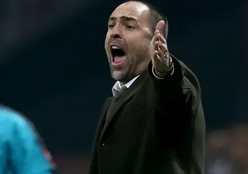 Tudor'dan çok konuşulacak gönderme!