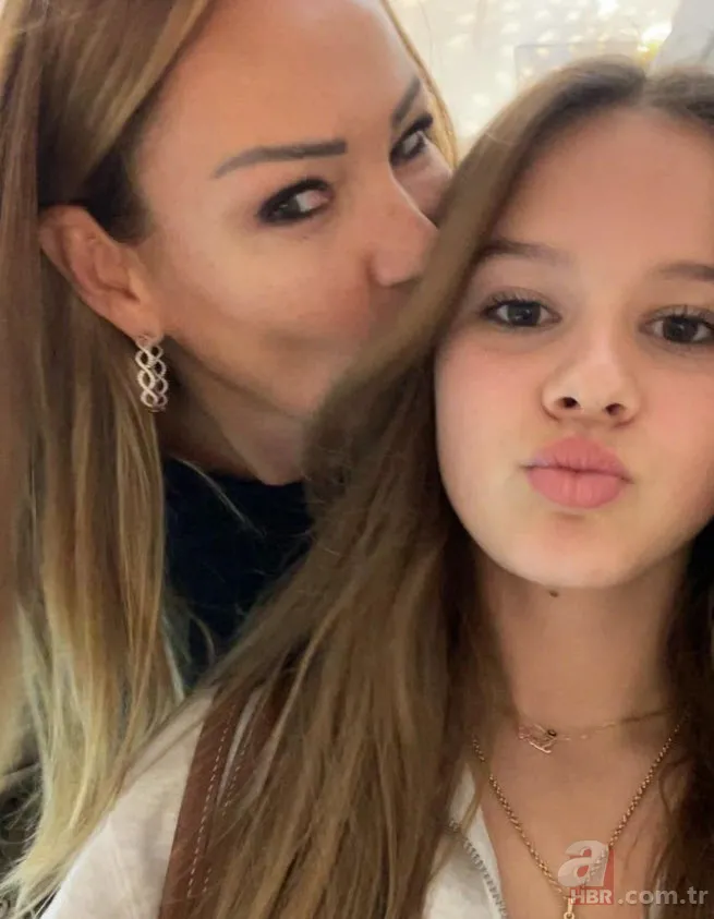 Pınar Altuğ elektrikli otomobile geçti! Yeni aracının fiyatı dudak uçuklattı 5