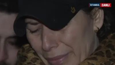 Şarkıcı İntizar mezarı başında: Manevi babama veda ettim