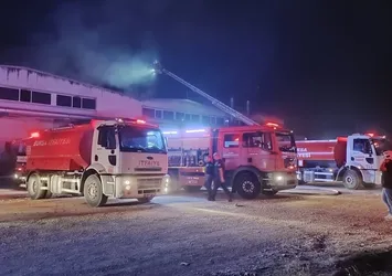 Karacabey'de korkutan fabrika yangını!