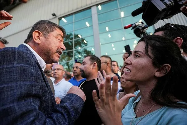 İzmir Büyükşehir Belediyesi çalışanları kazan kaldırdı! İş bırakan memurlardan protesto: Emekçiler burada Cemil Tugay nerede?