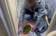 Uyuşturucuyu tuvalete dökerken yakalandı!