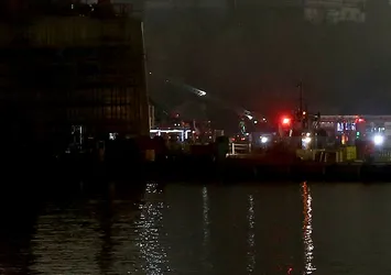 İstanbul Tuzla'da tersane yangını
