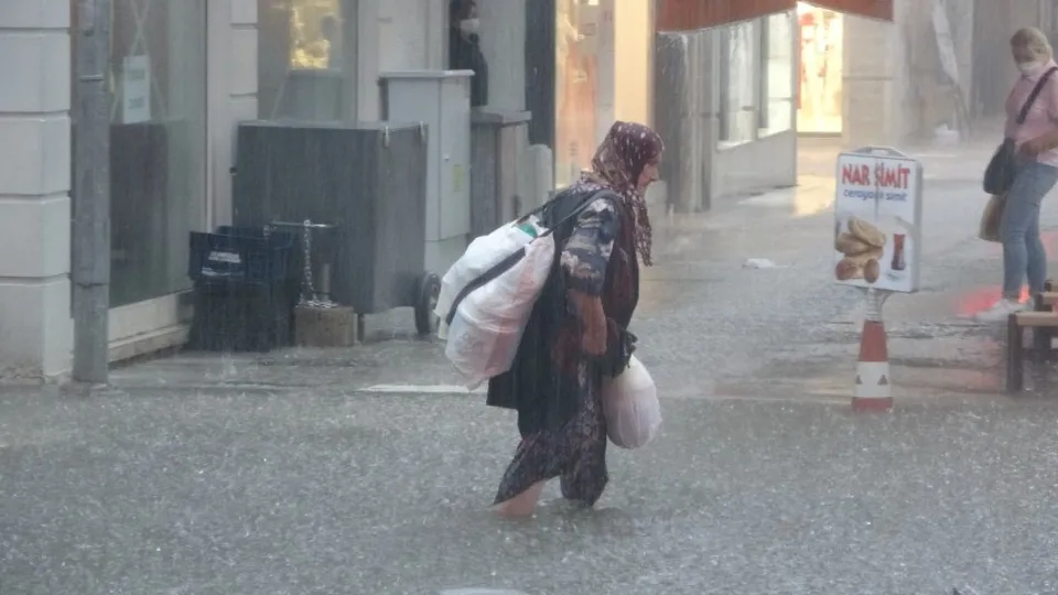 Son dakika: Ordu’da sağanak hayatı felç etti