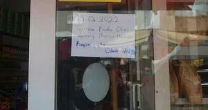 Bir şehir onu konuşuyor! Tek tek gezerek borçları ödedi