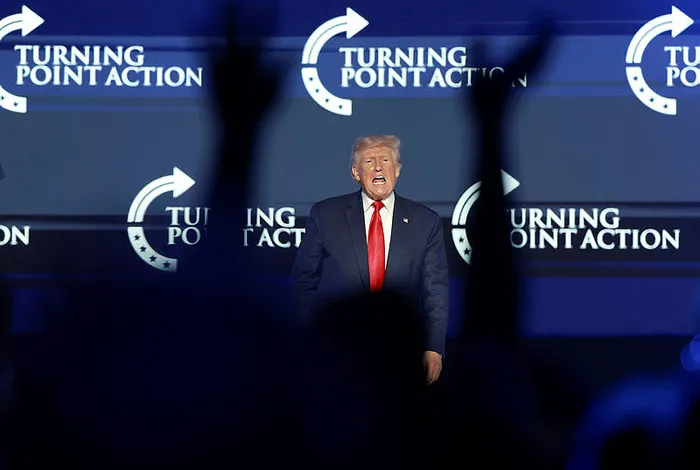 Trump’tan LGBT’li sapkınlarla ilgili dikkat çeken çıkış: Sadece iki cinsiyet vardır! Erkek ve kadın