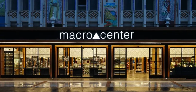 BAŞÖRTÜLÜ OLDUKLARI İÇİN İŞTEN ÇIKARILMIŞLARDI! MACRO CENTER'DAN ÖZÜR GELDİ