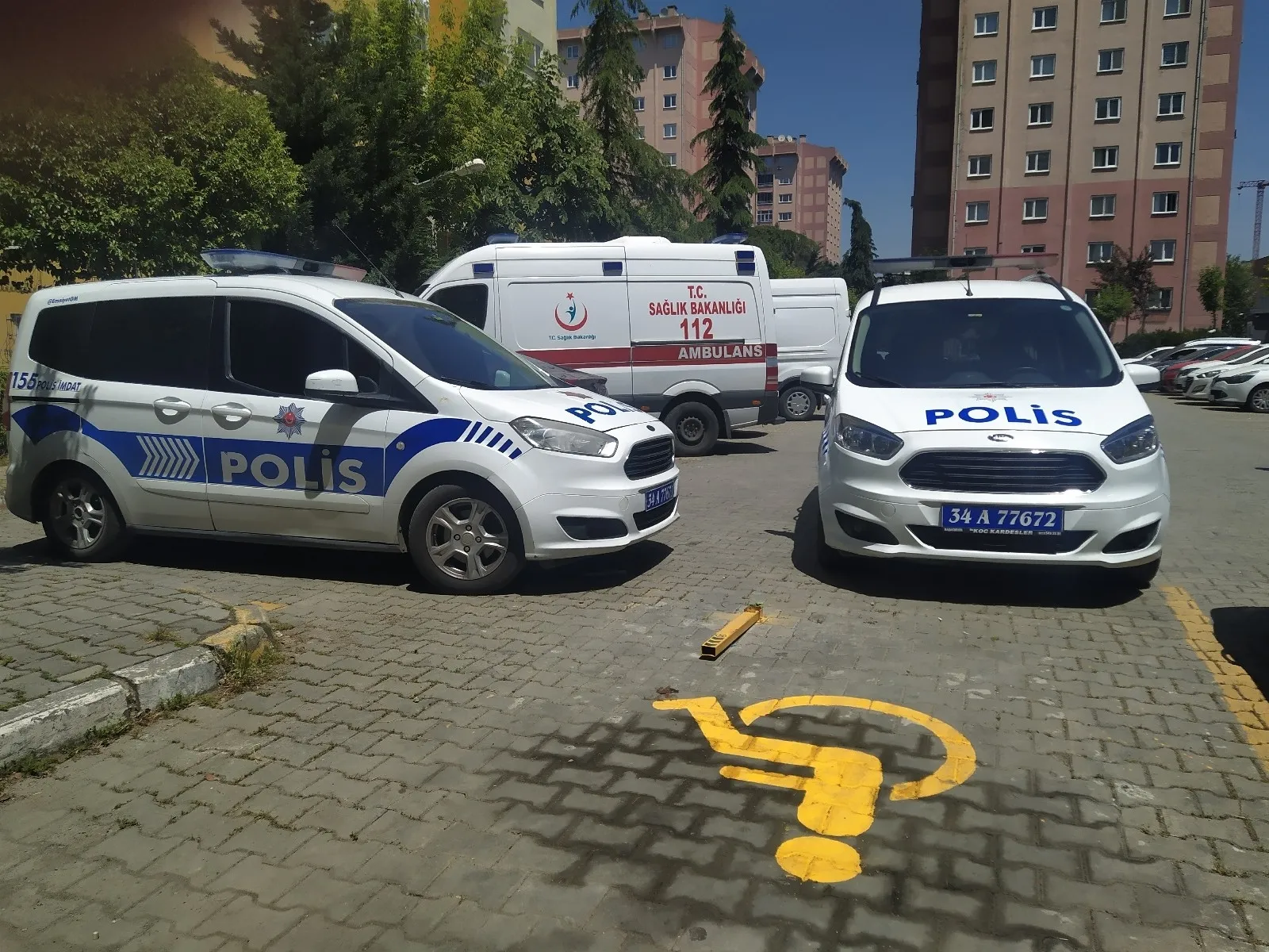 Son dakika: İstanbul'da Küçükçekmece'de vahşet: Genç kadın annesini satırla öldürüp kafasını keserek tencereye koydu