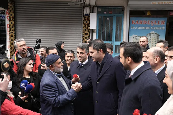 murat-kurumdan-ekrem-imamogluna-kentsel-donusum-dersi-gel-yanima-staj-yap-ogretiriz-1708699245437.jpg Murat Kurum'dan Ekrem İmamoğlu'na kentsel dönüşüm dersi: Gel yanıma staj yap öğretiriz - 8