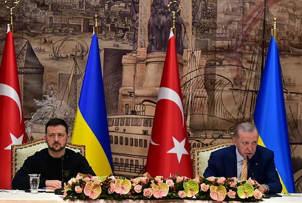 Başkan Recep Tayyip Erdoğan ve Volodimir Zelenskiy’den ortak basın toplantısı!
