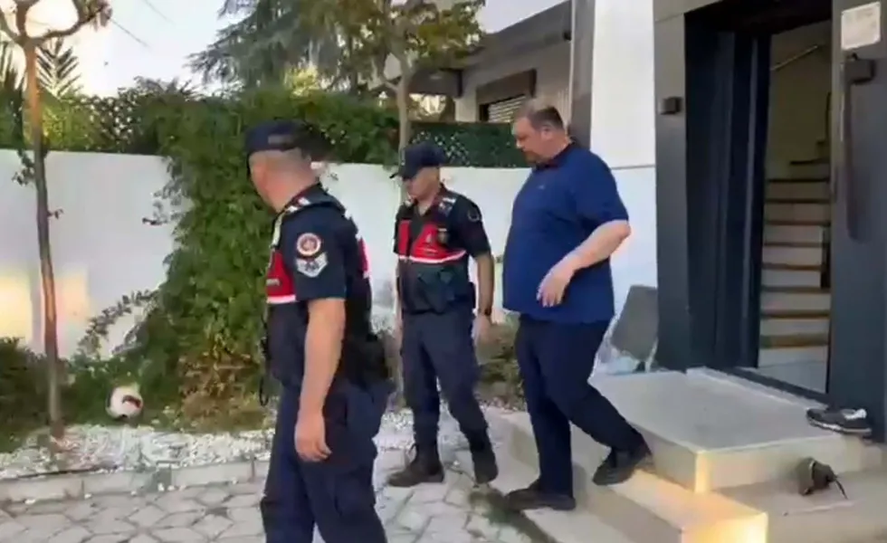 CHP'li İlkay Çiçek'ten skandallara ilişkin akılalmaz savunma: Önce kabul etti sonra "yapay zeka yapmıştır" dedi! - 3