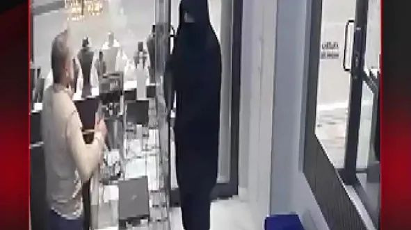 SOYUNCUYU ÖNCE AZARLADI SONRA KOVALADI