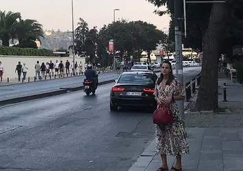 Davayı etkileyecek görüntü! Sevgilileri Demet Şener yakaladı