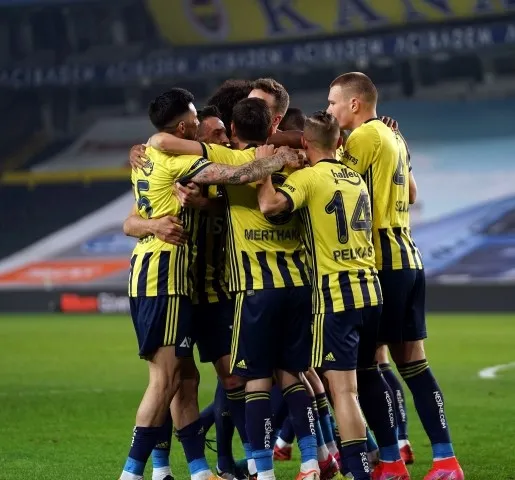 Kanarya evinde ağır yaralı! Fenerbahçe 1-2 Gençlerbirliği MAÇ SONUCU